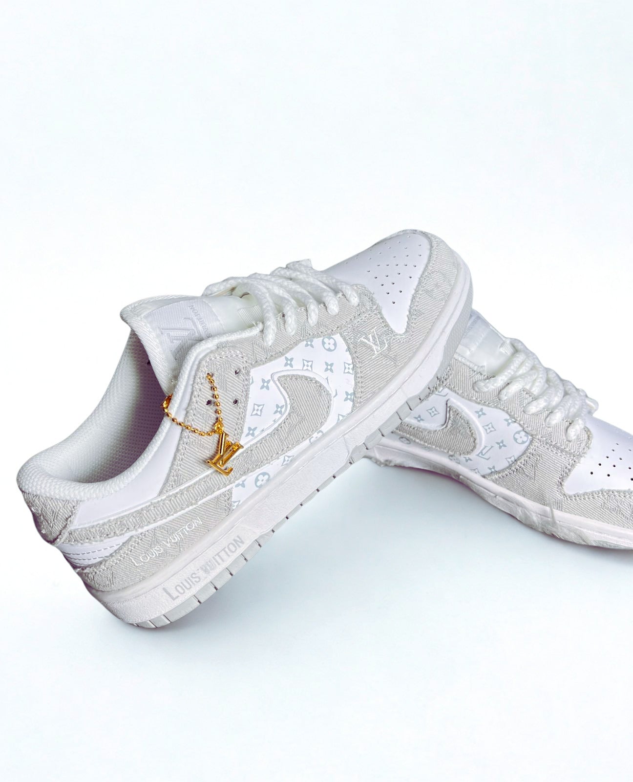 NIKE DUNK LOW LV