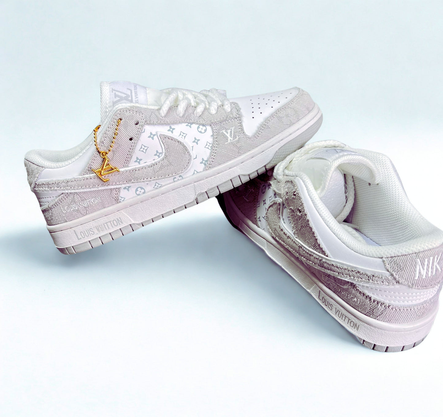 NIKE DUNK LOW LV