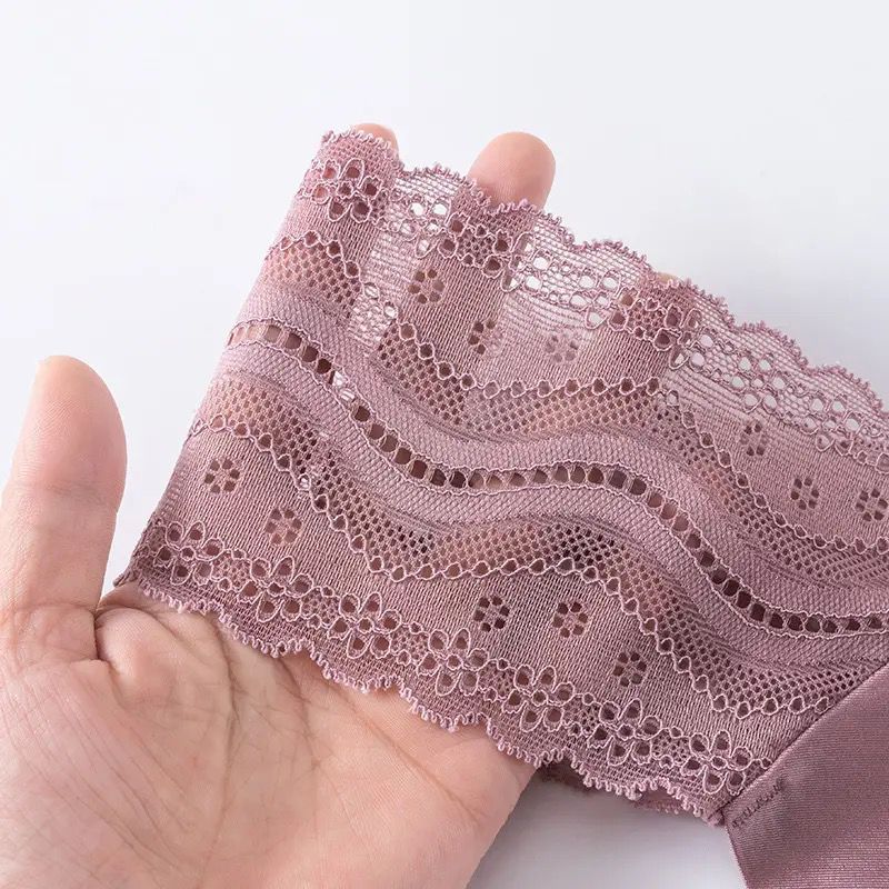 Silk-Lace seamless thong